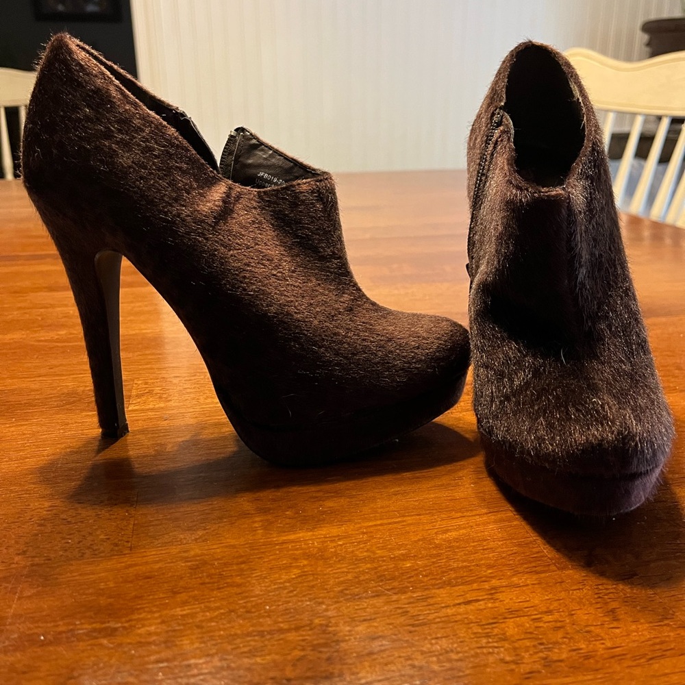 Just Fabulous Women’s Heel Size 7